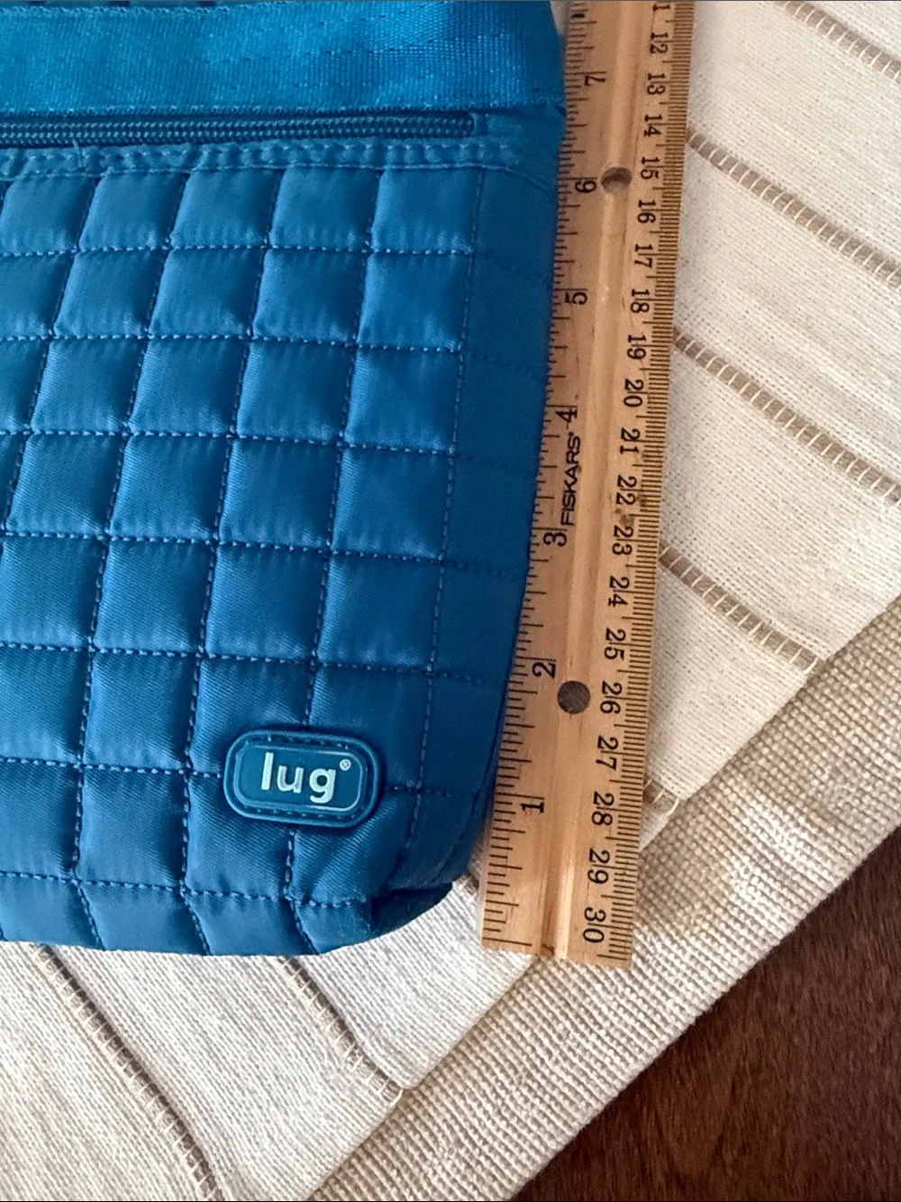 lug Quilted Crossbody Bag in Teal